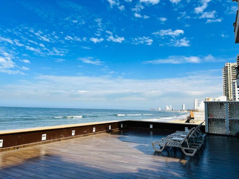 Depa Frente A La Playa By G P S Rentas Mazatlán Exterior foto