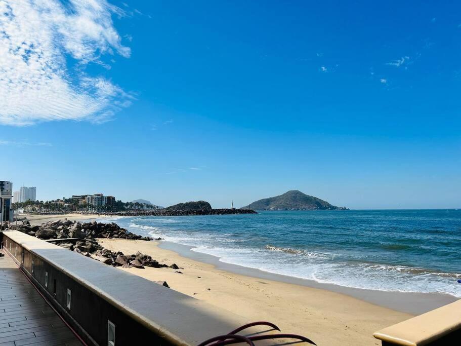 Depa Frente A La Playa By G P S Rentas Mazatlán Exterior foto